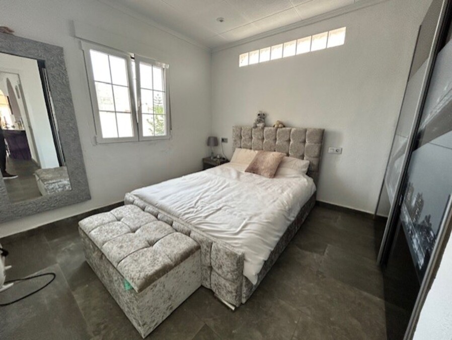 351: Villa for sale in  - San Luis