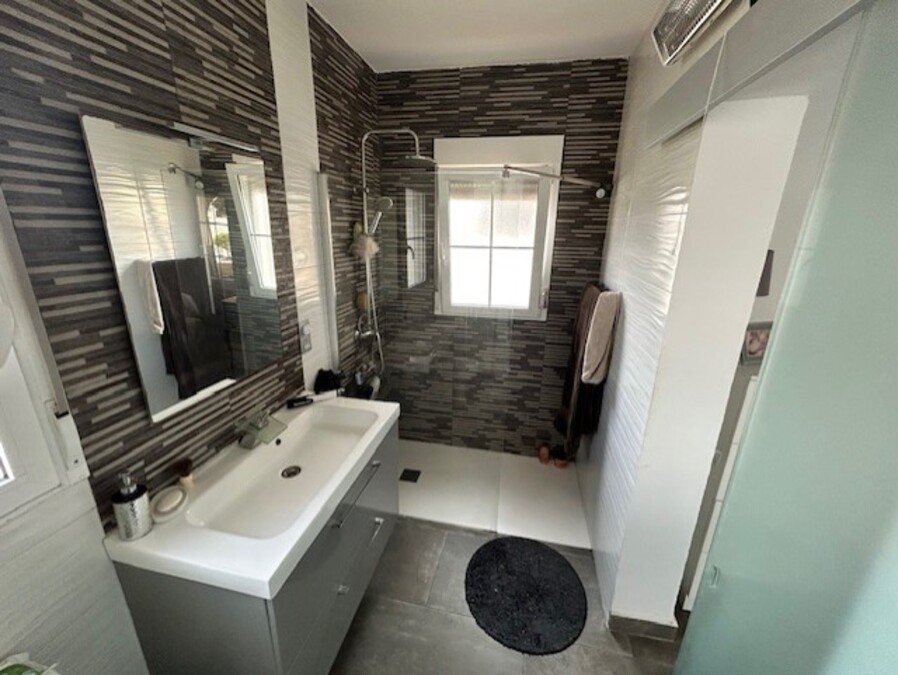 351: Villa for sale in  - San Luis