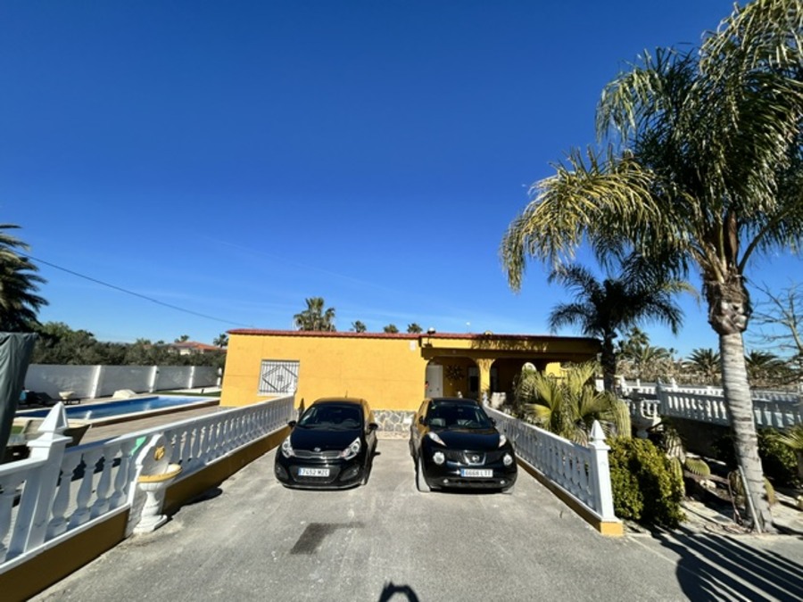 355: Finca for sale in  - La Marina