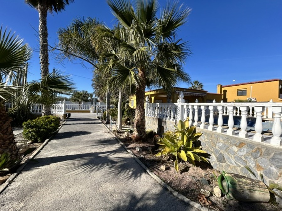 355: Finca for sale in  - La Marina