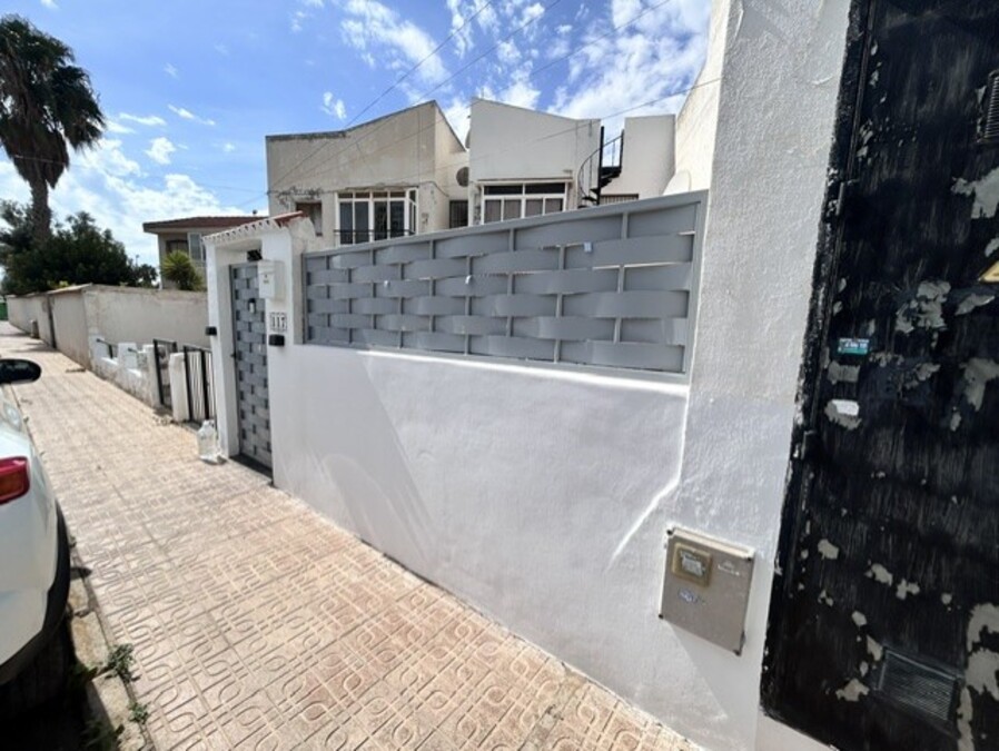 357: Bungalow for sale in  - La Siesta